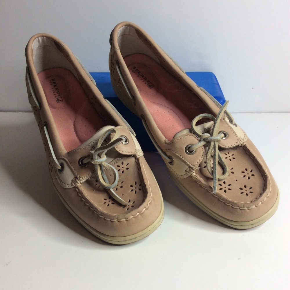 Women’s Leather Boat Shoe